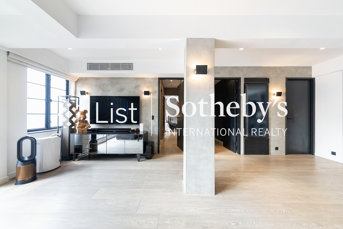 Merry Court 美麗閣 | Living and Dining Room