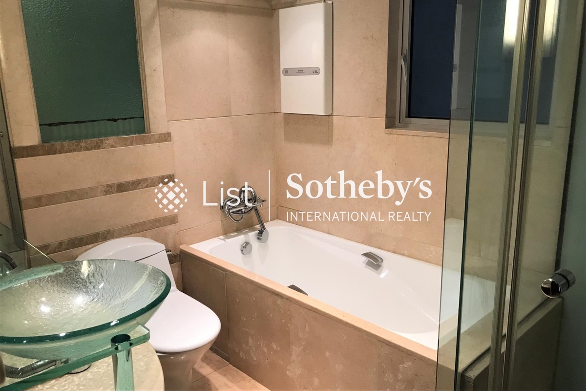 The Harbourside 君臨天下 | Master Bathroom