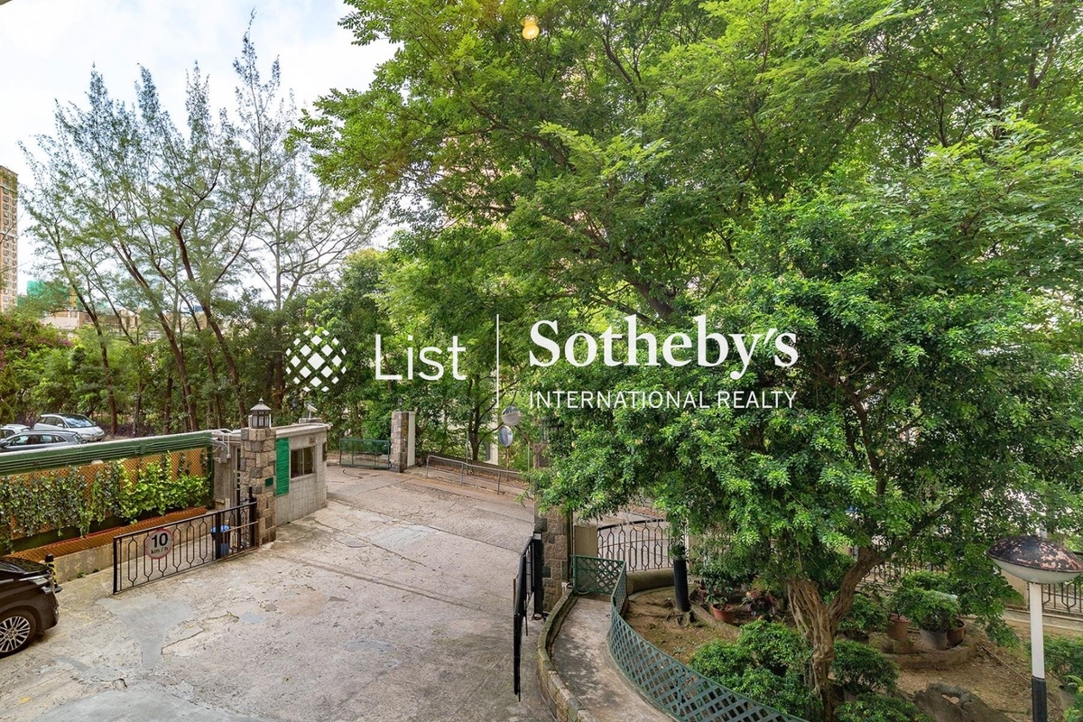 Kam Yuen Mansion 錦園大廈 | View from Living and Dining Room