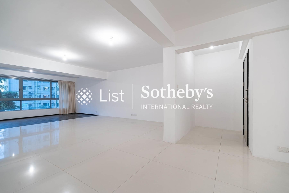 Kam Yuen Mansion 錦園大廈 | Living and Dining Room