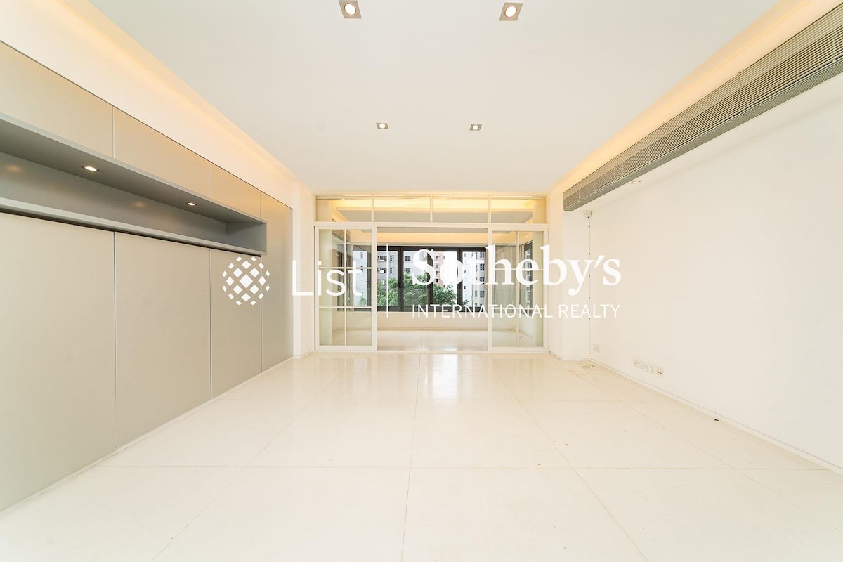 Kam Yuen Mansion 錦園大廈 | Living and Dining Room