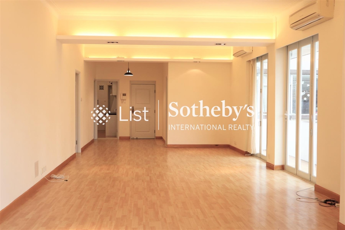 Happy Mansion 快樂大廈 | Living and Dining Room