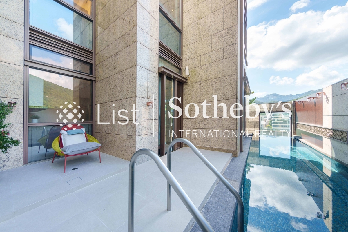 Shouson Peak Shouson Peak | Private Swimming Pool off Living and Dining Room