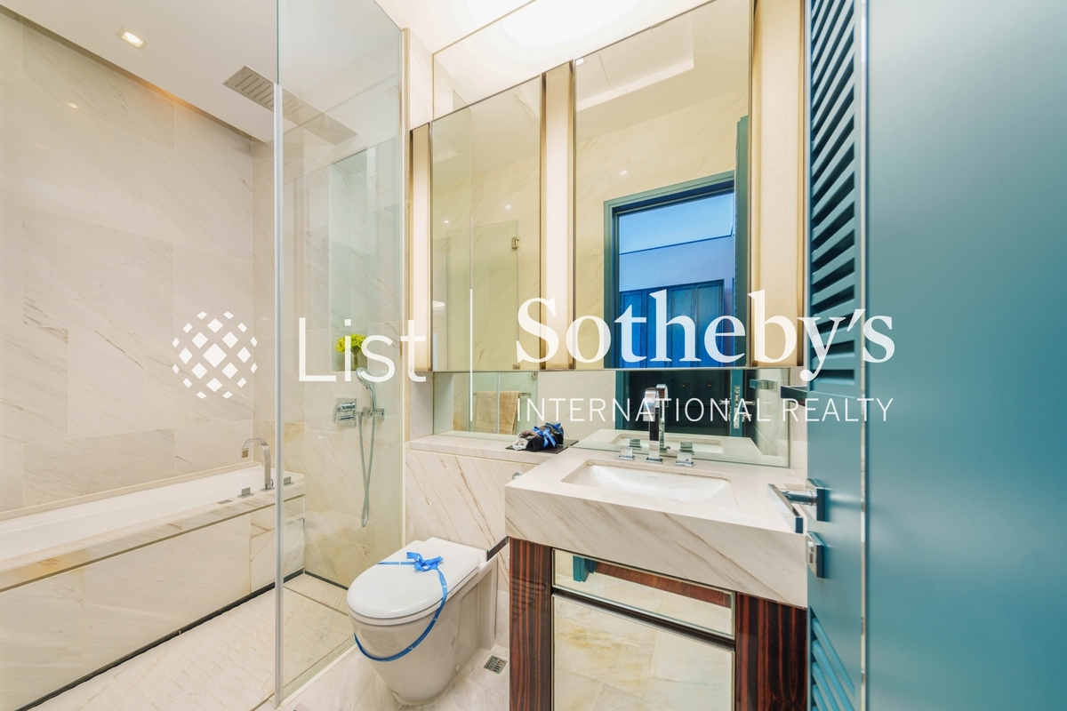 Shouson Peak Shouson Peak | Third En-suite Bathroom