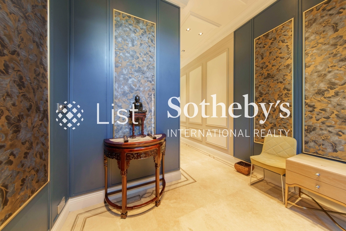 Shouson Peak Shouson Peak | Foyer