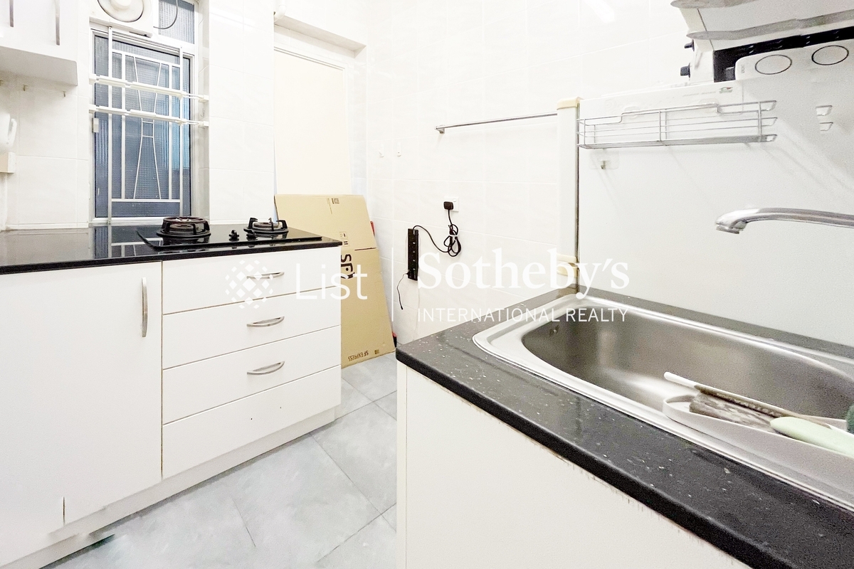 Kam Fai Mansion 錦輝大廈 | Kitchen