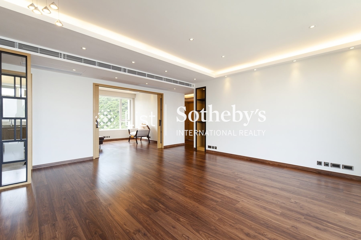 White Jade 白璧 | Second Living and Dining Room