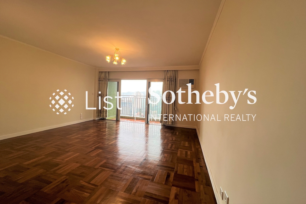 Evergreen Villa 松柏新邨 | Living Room