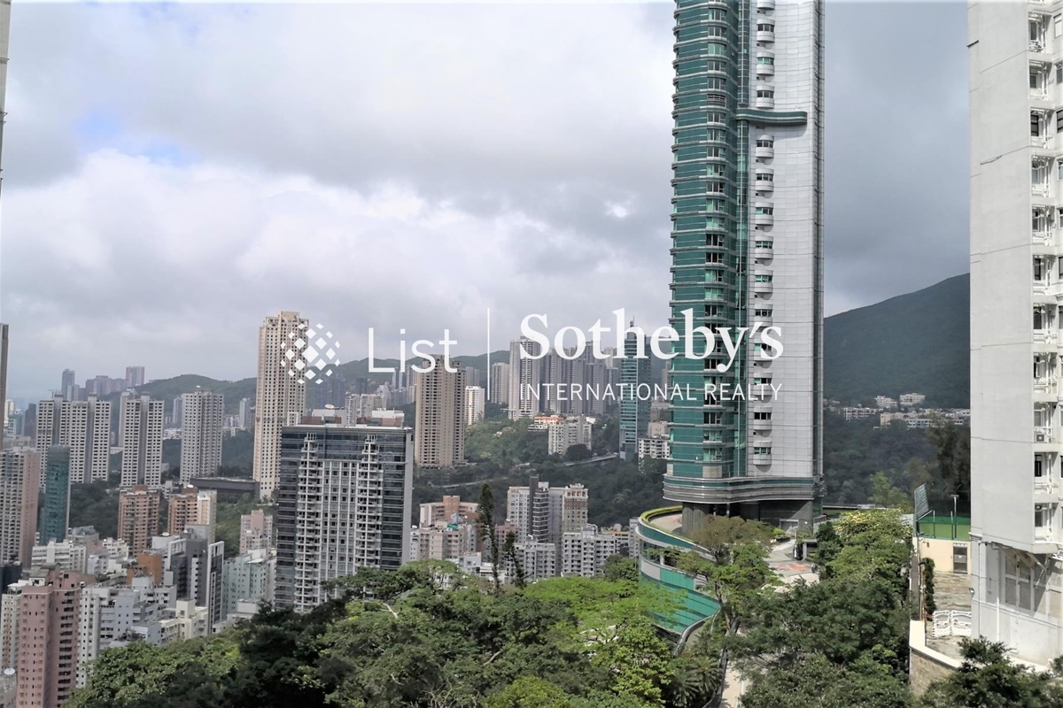 Evergreen Villa 松柏新邨 | View from Dining Room