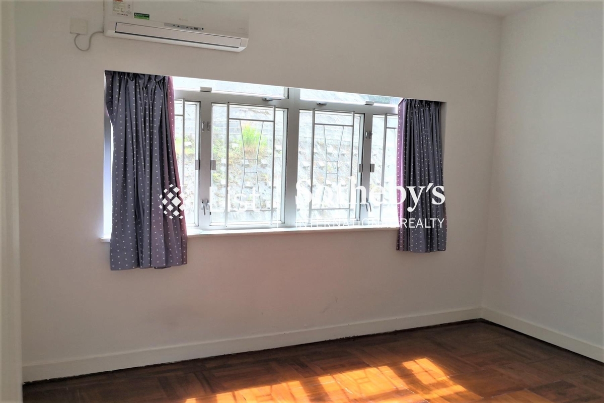 Evergreen Villa 松柏新邨 | Second Bedroom