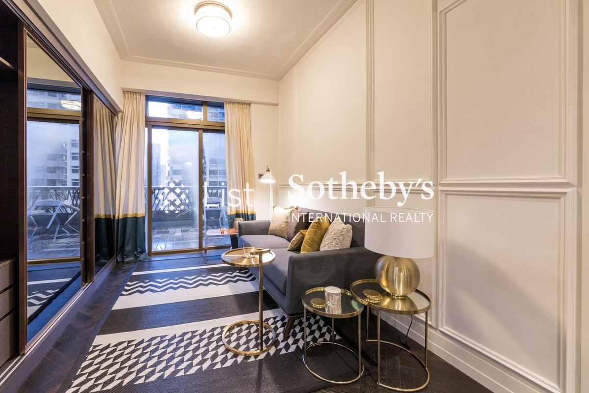 Castle One By V Castle One By V | Living Area