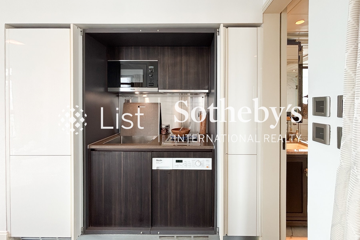 Castle One By V Castle One By V | Open Kitchen