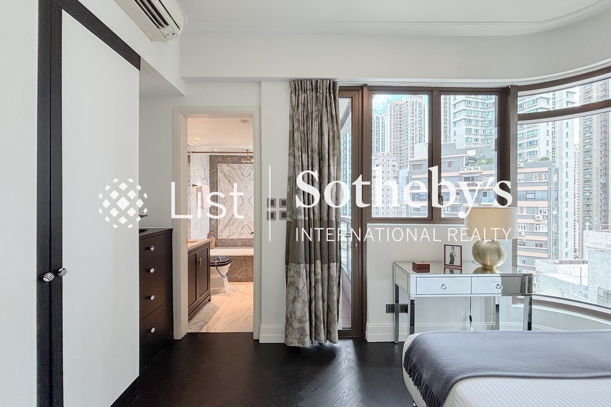 Castle One By V Castle One By V | Master Bedroom