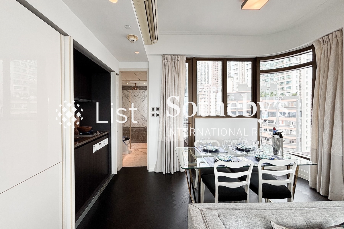 Castle One By V Castle One By V | Dining Room