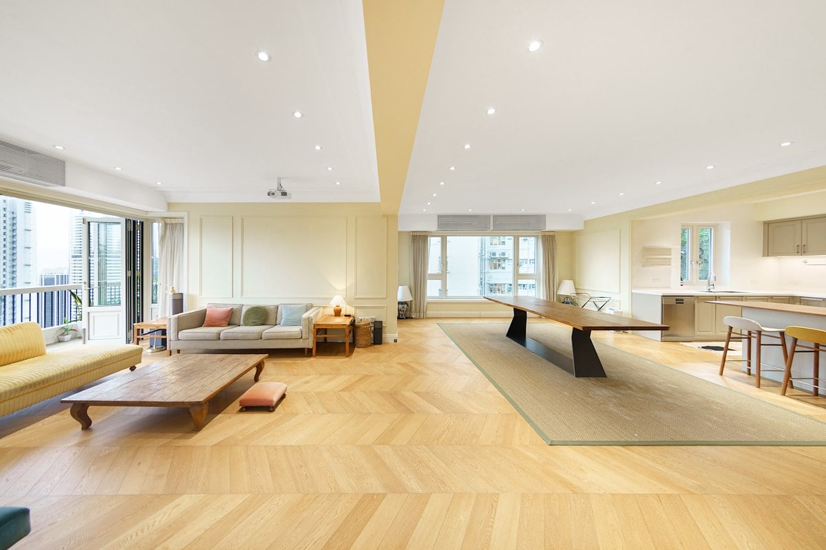Bowen Mansion 寶雲大廈 | Living and Dining Room
