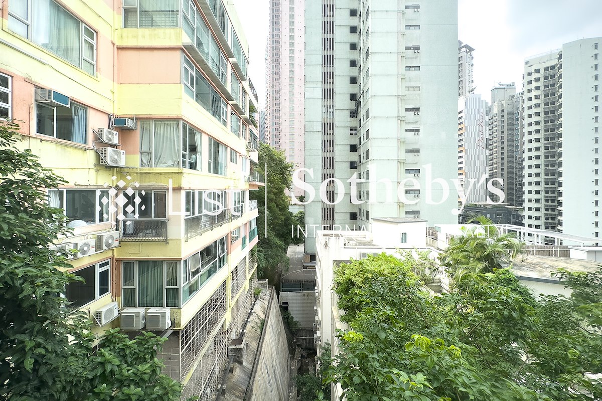 5G Bowen Road 寶雲道5G號 | View from Living and Dining Room