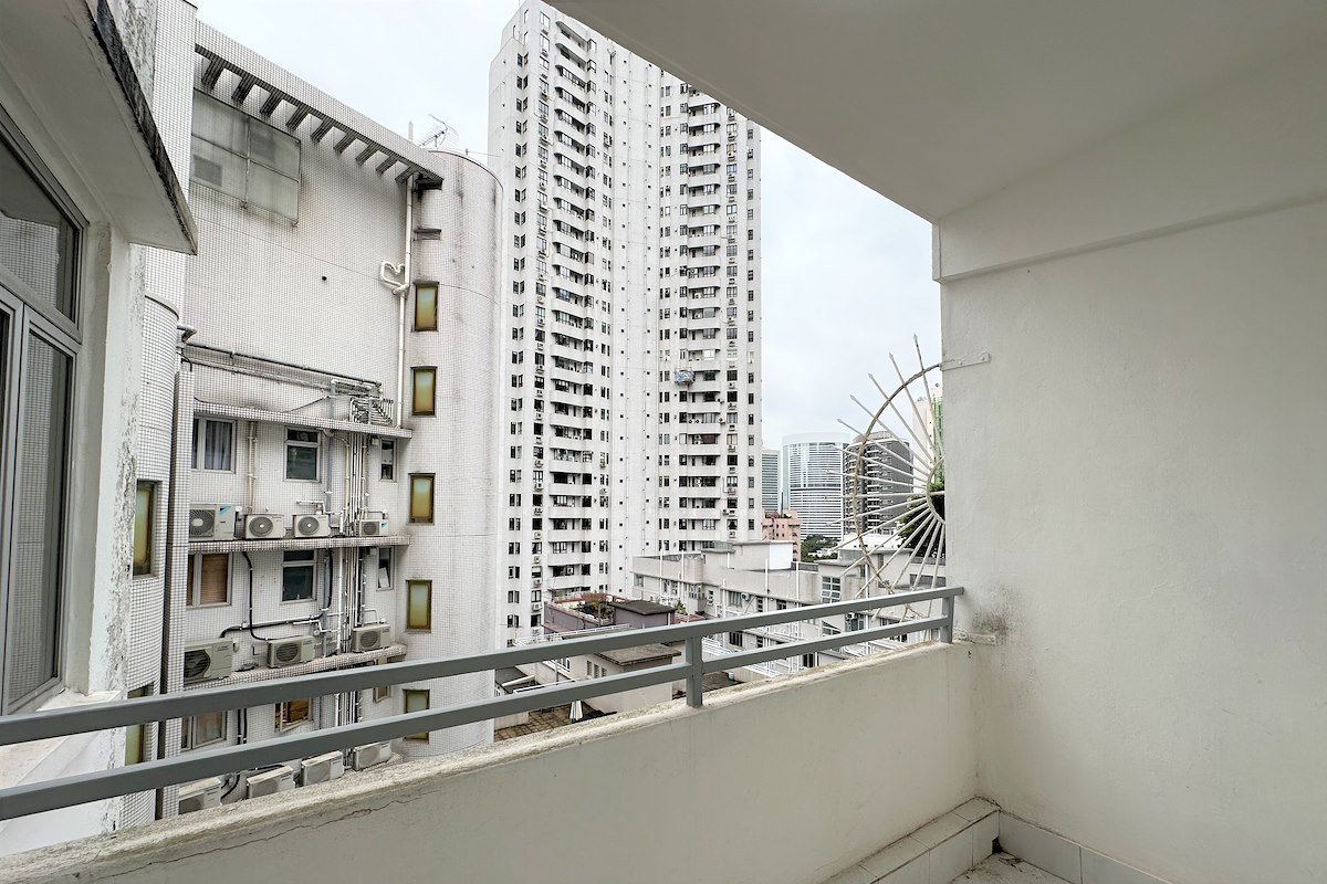 5G Bowen Road 寶雲道5G號 | View from Living and Dining Room