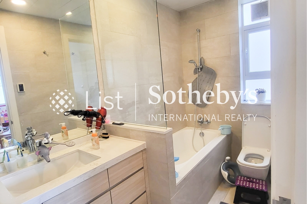 5G Bowen Road 寶雲道5G號 | Master Bathroom