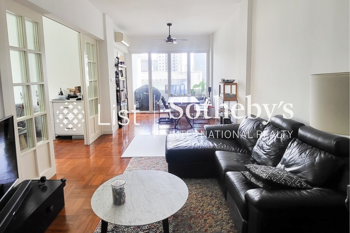 5G Bowen Road 寶雲道5G號 | Living and Dining Room