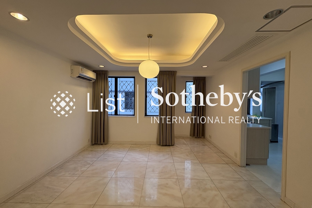 No. 6B-6E Bowen Road 宝云道6B-6E号 | Living and Dining Room