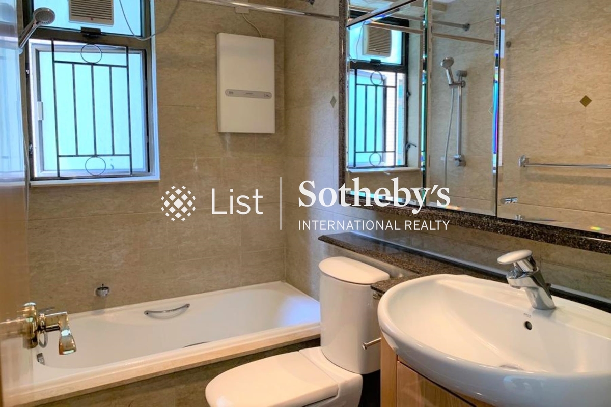 The Belcher's 寶翠園 | Master Bathroom