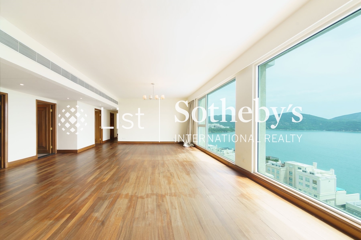 Bluewater Bluewater | Living and Dining Room