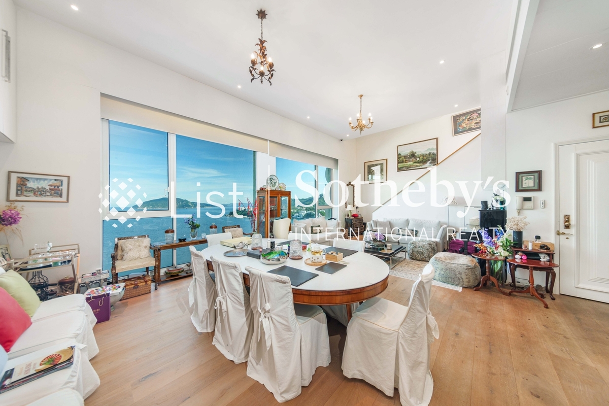 Bluewater Bluewater | Living and Dining Room