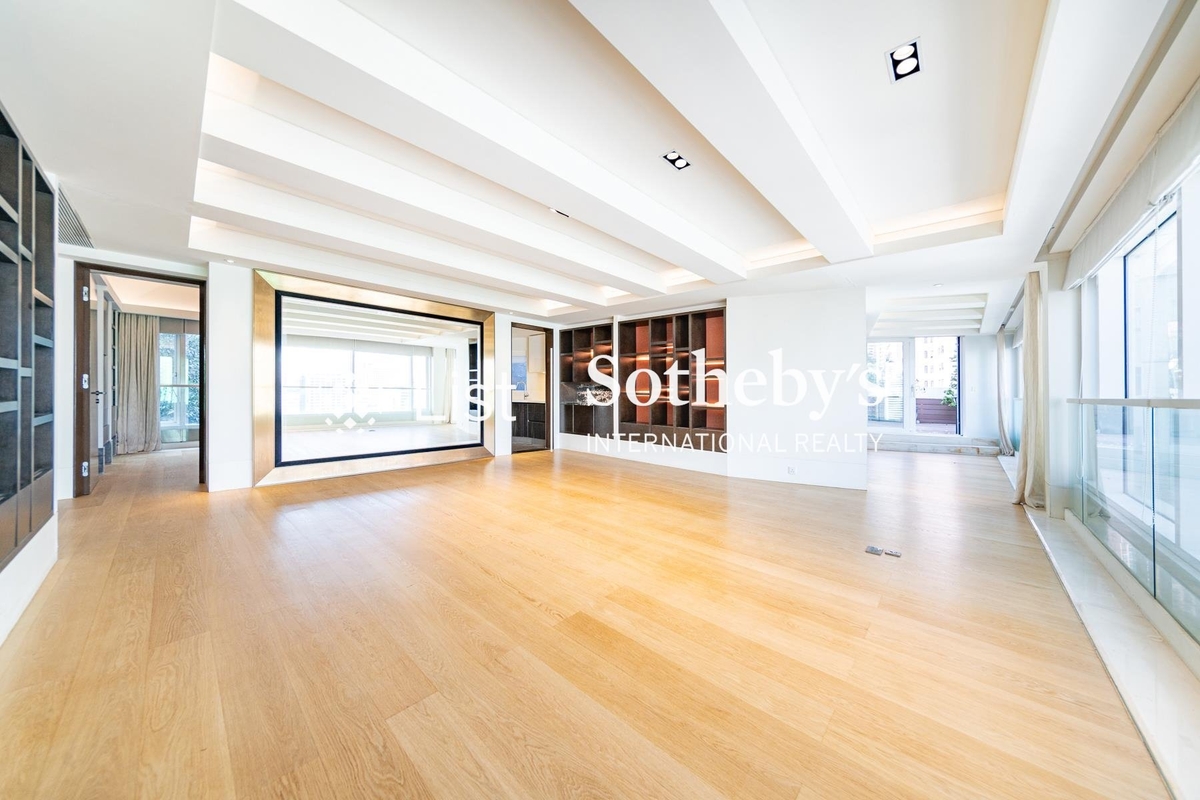 Bo Kwong Apartments 寶光大廈 | Living and Dining Room