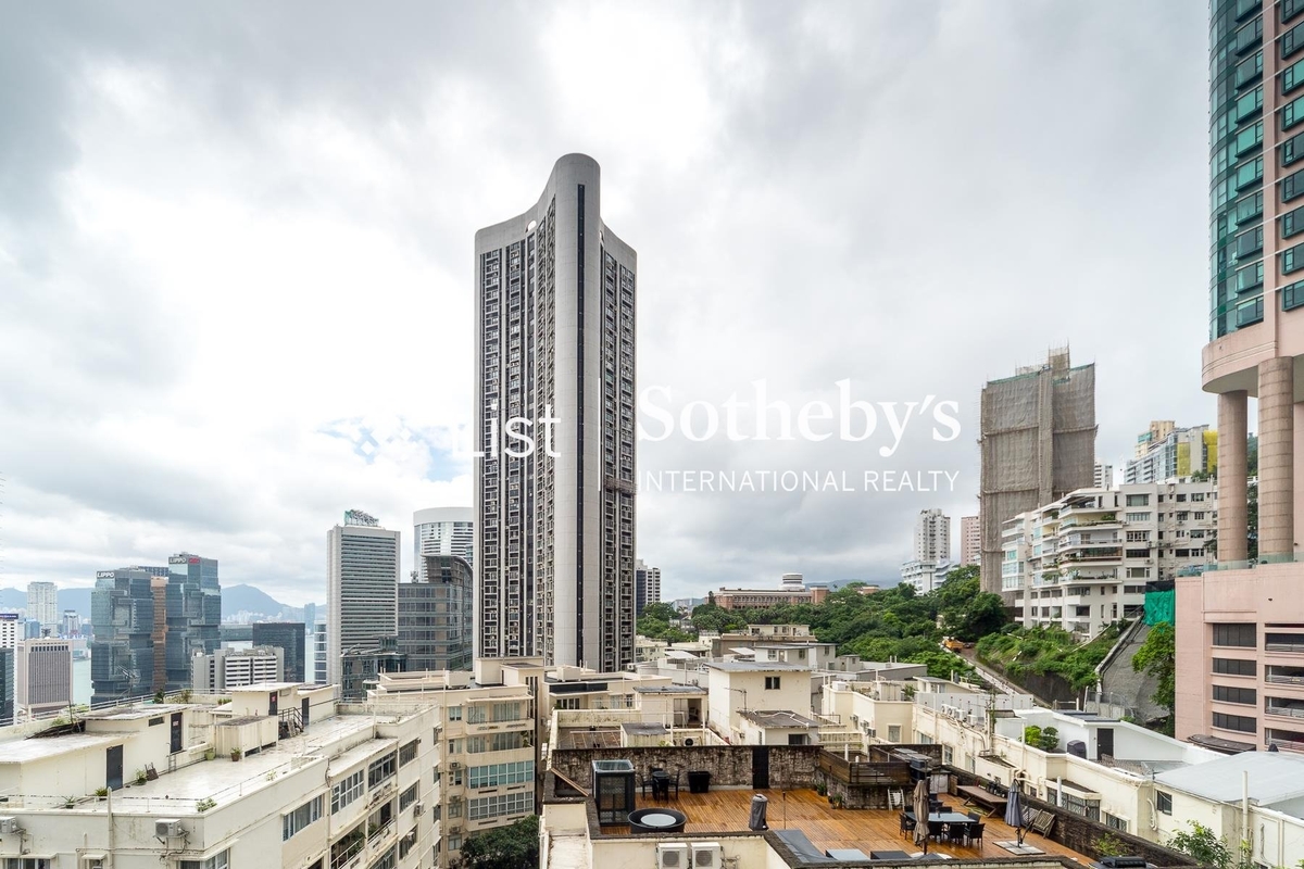 No. 6A Bowen Road 寳雲道6A號 | View from Living and Dining Room