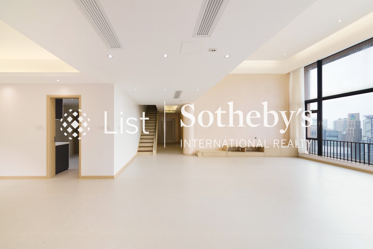 No. 6A Bowen Road 寳雲道6A號 | Living and Dining Room