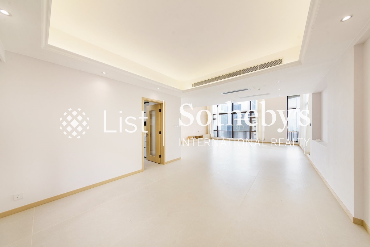 No. 6A Bowen Road 寳雲道6A號 | Living and Dining Room