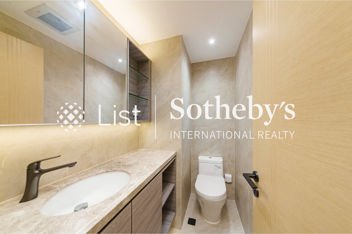 No. 6A Bowen Road 寳雲道6A號 | Guest Powder Room