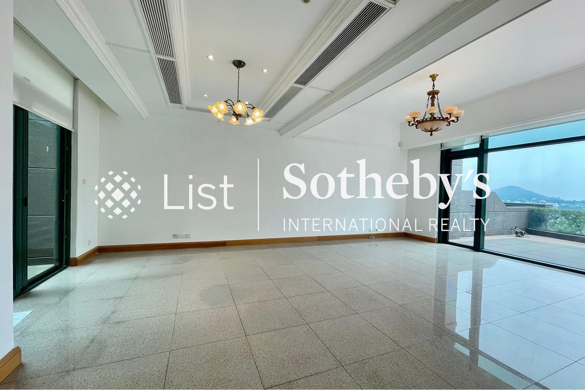 Le Palais 皇府灣 | Living and Dining Room