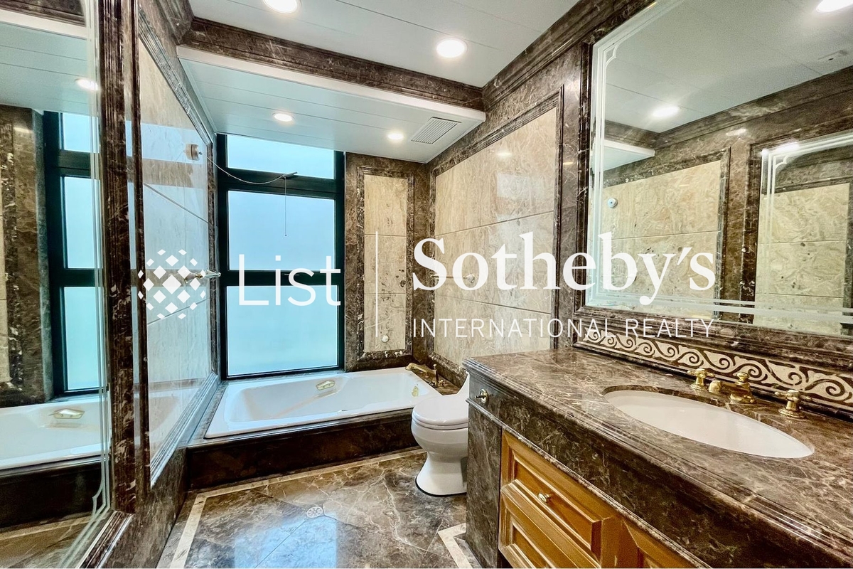 Le Palais 皇府灣 | Guest Bathroom