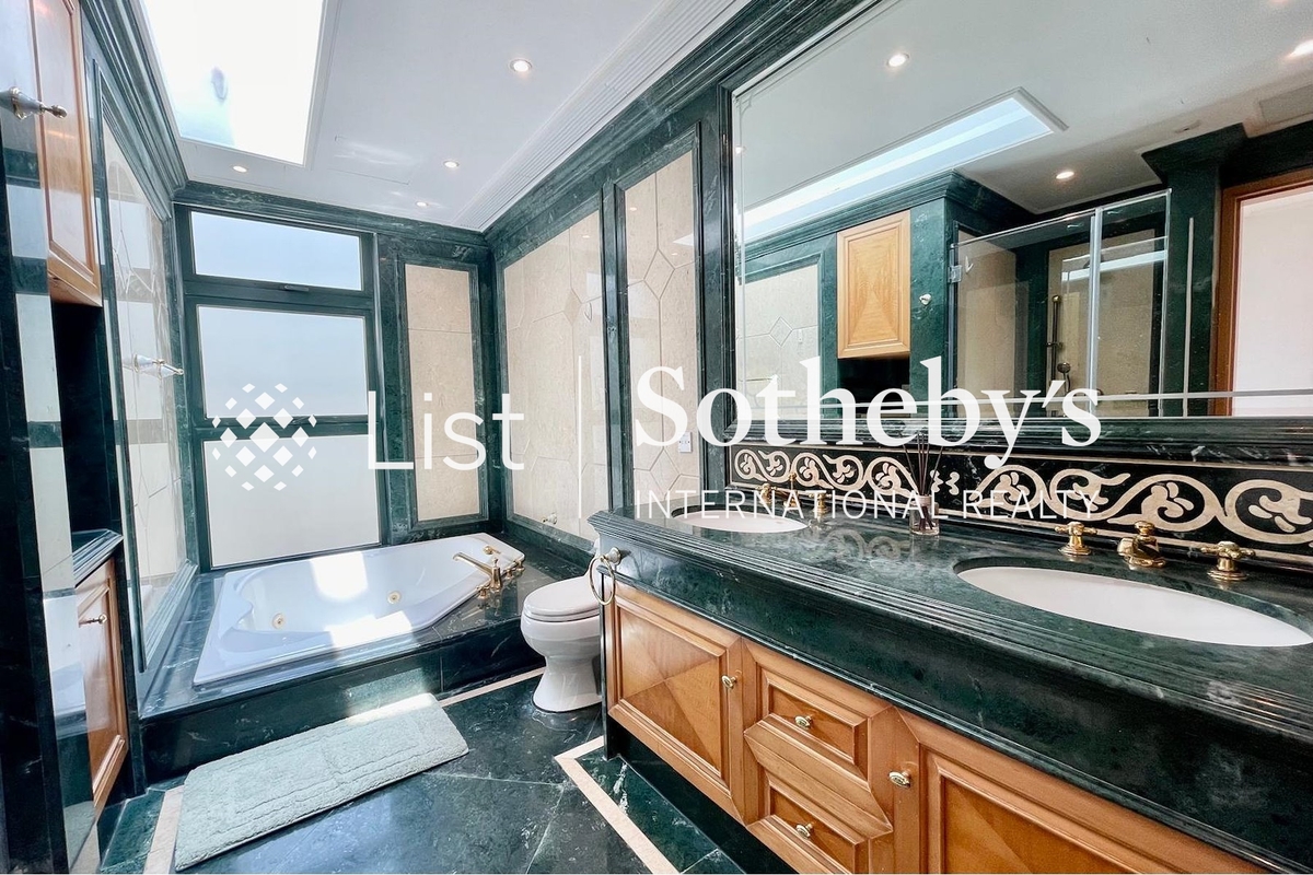 Le Palais 皇府灣 | Master Bathroom