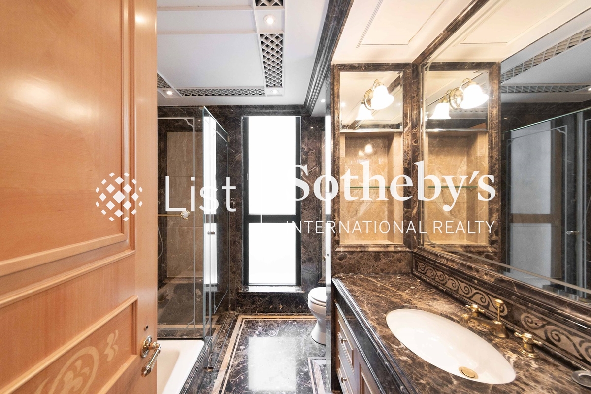Le Palais 皇府灣 | Guest Bathroom