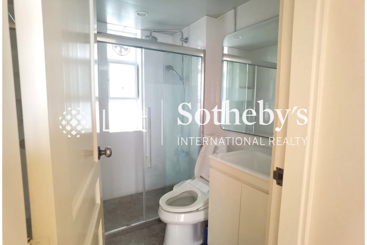 Hoover Court 豪華閣 | Guest Bathroom