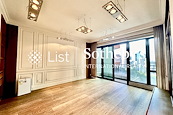 11 Macdonnell Road 麥當勞道11號 | Living Room