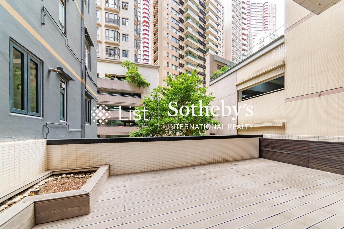 Park Rise 嘉苑 | Private Terrace off Dining Room