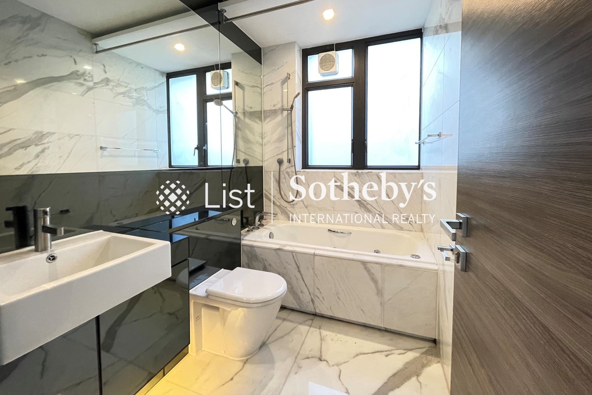 Park Rise 嘉苑 | Master Bathroom