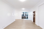 Hillview 半山樓 | Living and Dining Room