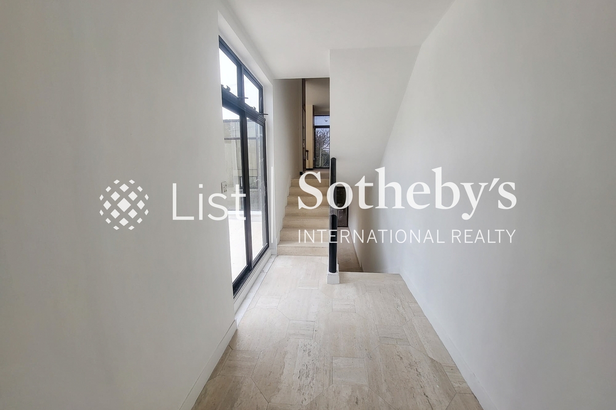 Seascape 海日楼 | Internal Staircase