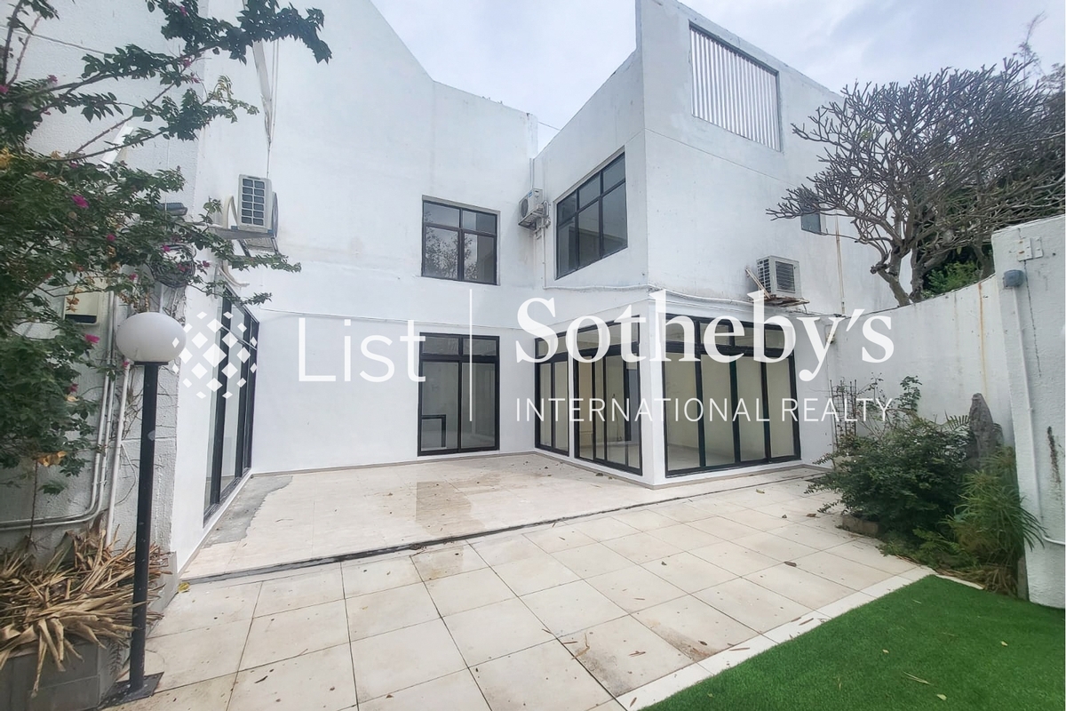 Seascape 海日楼 | Private Garden off Living and Dining Room