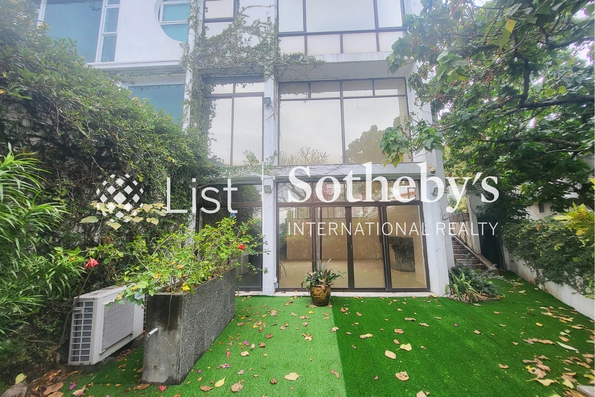 Seascape 海日楼 | Private Garden off Living and Dining Room