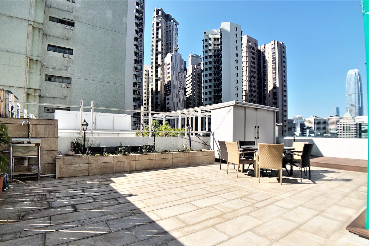 Morning Light Apartment 晨光大廈 | Private Roof 