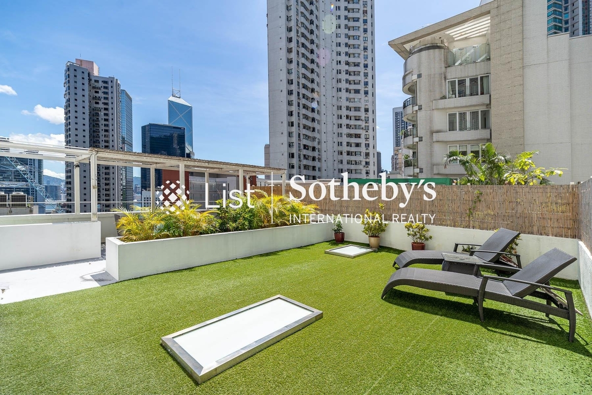 Morning Light Apartment 晨光大厦 | Private Roof Terrace