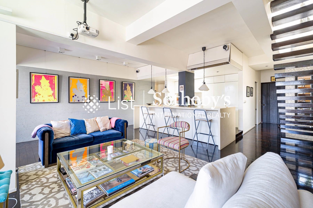 Morning Light Apartment 晨光大厦 | Living and Dining Room