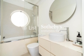 Morning Light Apartment 晨光大厦 | Guest Bathroom