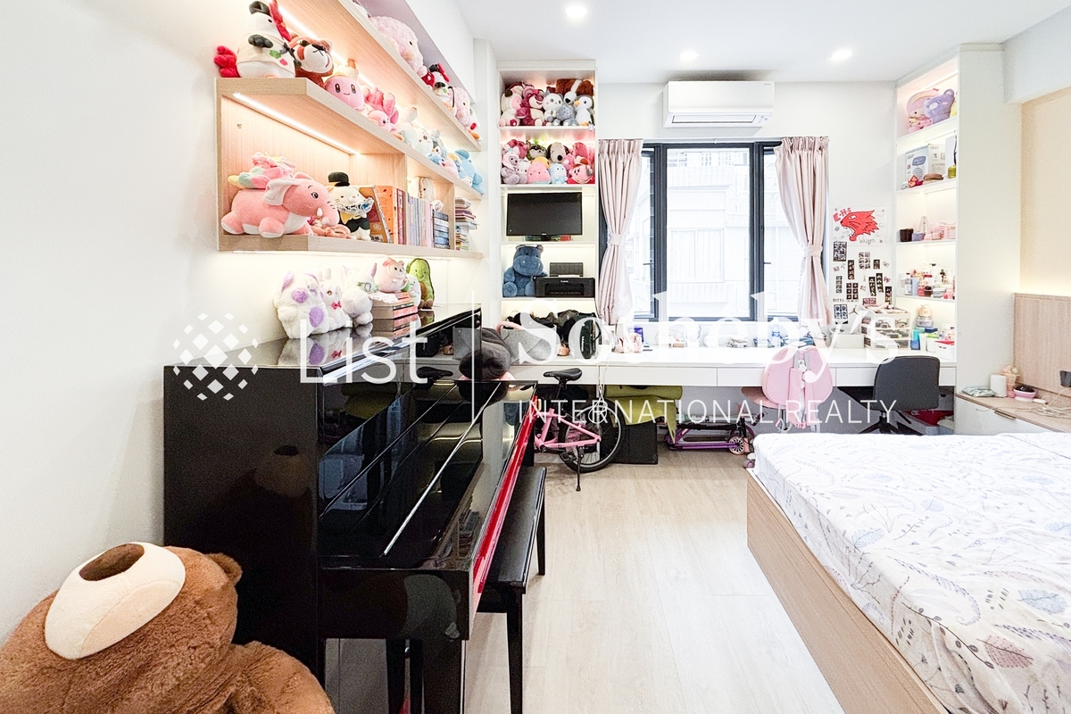 Hong Lok Mansion 康樂大廈 | Thir Bedroom