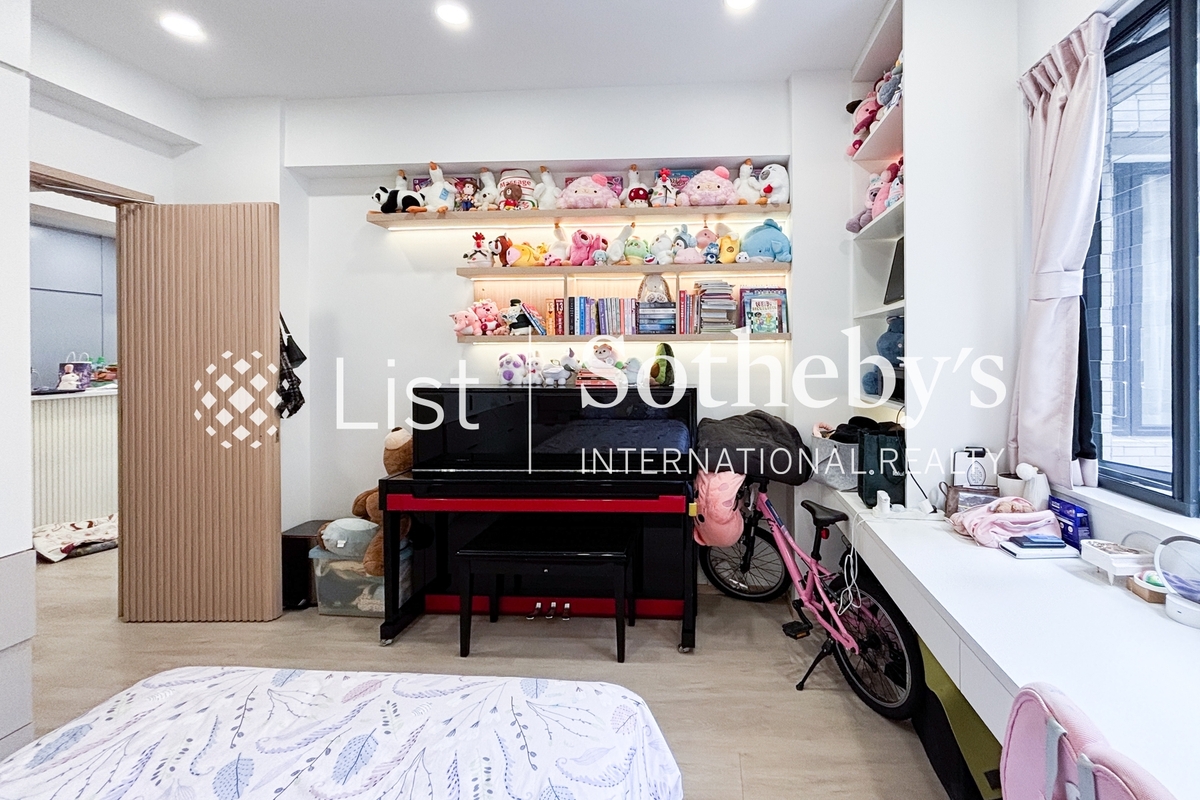 Hong Lok Mansion 康樂大廈 | Third Bedroom